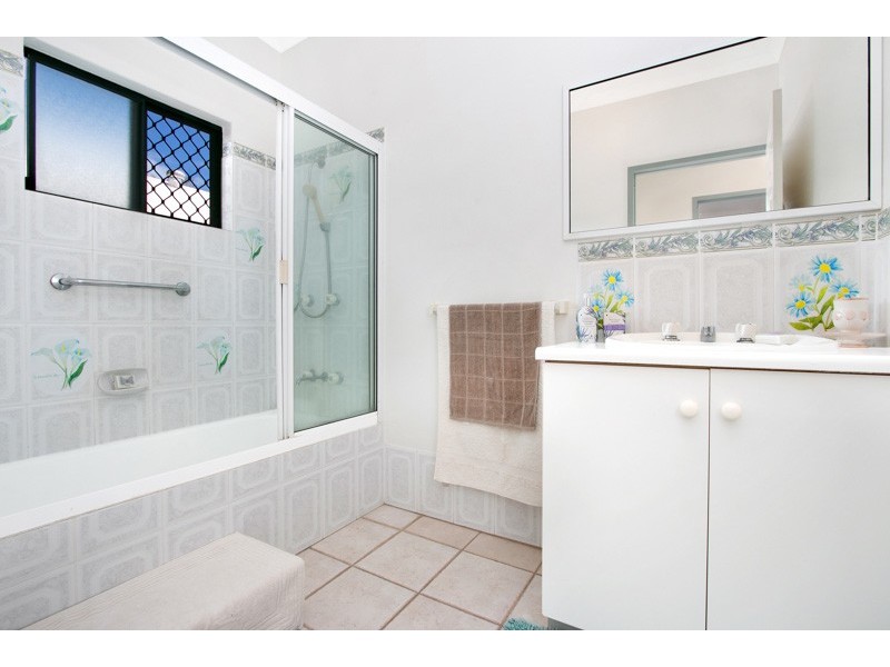 1 Lamb Street, Smithfield QLD 4878