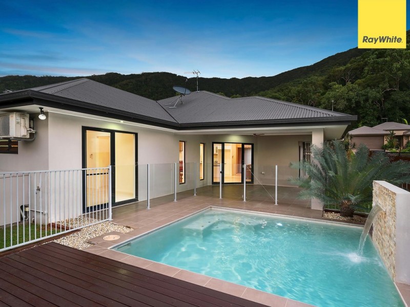 8 Retreat Close, Palm Cove QLD 4879