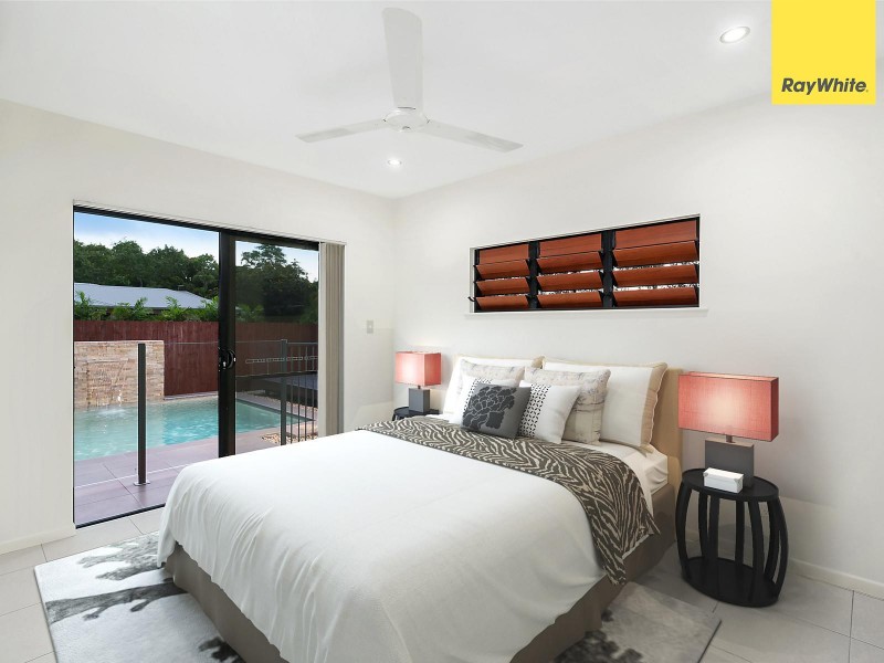 8 Retreat Close, Palm Cove QLD 4879