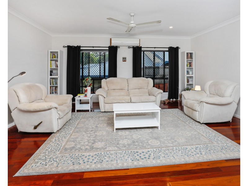 16 Lookout Terrace, Trinity Beach QLD 4879