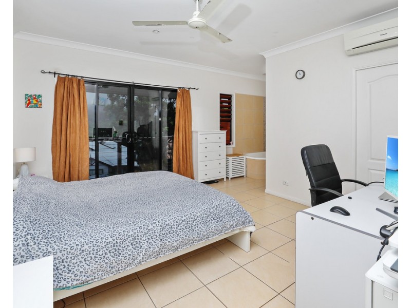 16 Lookout Terrace, Trinity Beach QLD 4879