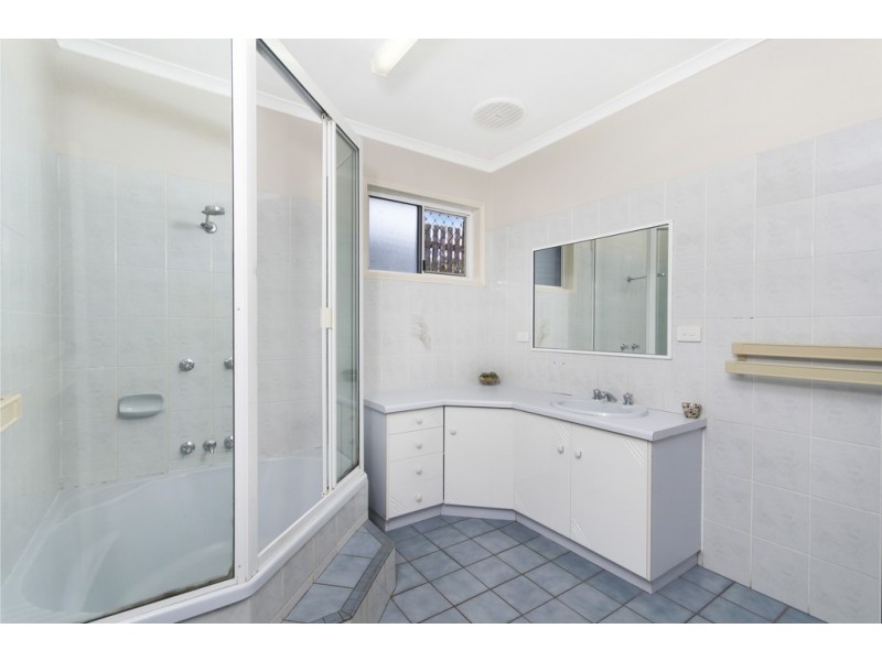 23 Flindersia street, Redlynch QLD 4870