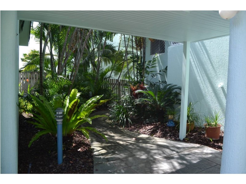 5/42 Moore Street, Trinity Beach QLD 4879