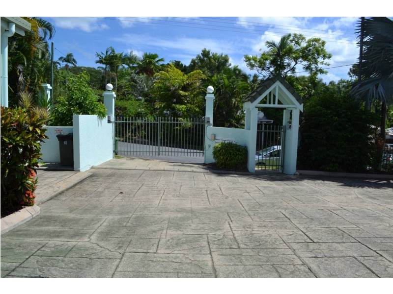 5/42 Moore Street, Trinity Beach QLD 4879