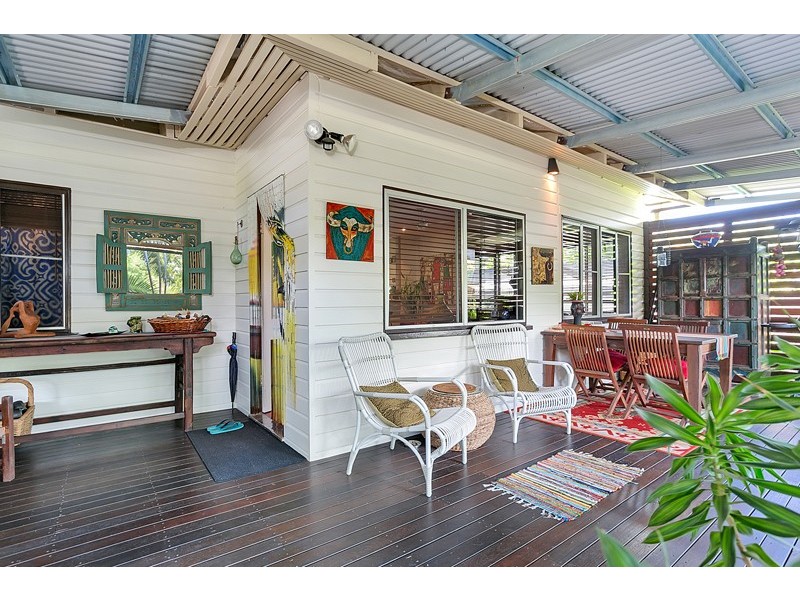 88 Christensen Street, Machans Beach QLD 4878