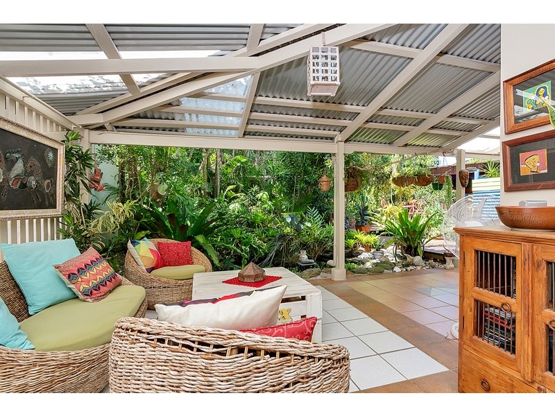 88 Christensen Street, Machans Beach QLD 4878