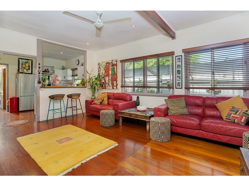 88 Christensen Street, Machans Beach QLD 4878