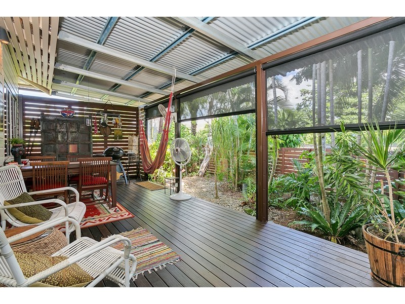 88 Christensen Street, Machans Beach QLD 4878