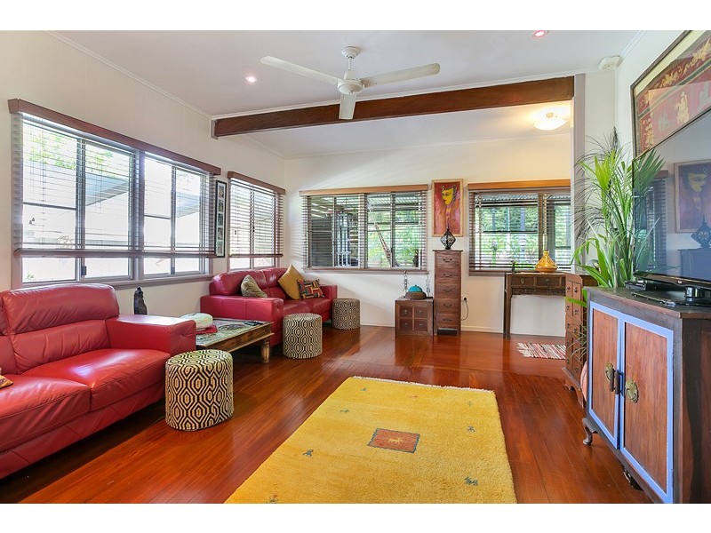 88 Christensen Street, Machans Beach QLD 4878