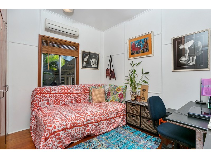 88 Christensen Street, Machans Beach QLD 4878