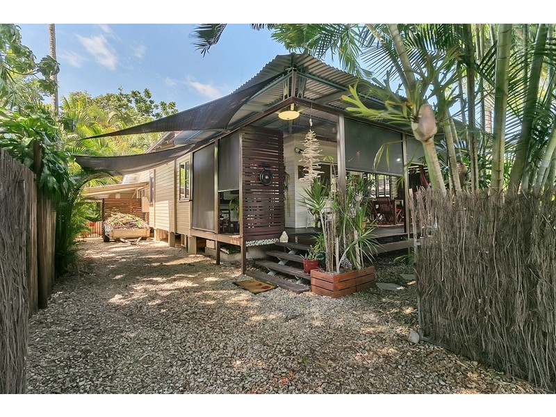 88 Christensen Street, Machans Beach QLD 4878