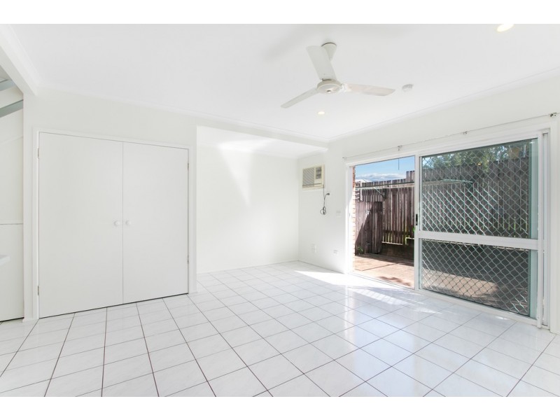 8/79 Moore Street, Trinity Beach QLD 4879
