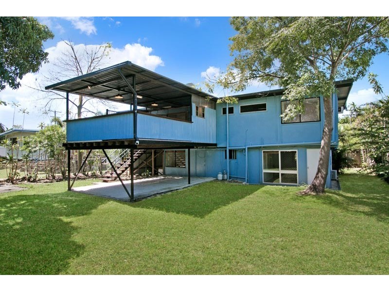 23 Christensen Street, Machans Beach QLD 4878