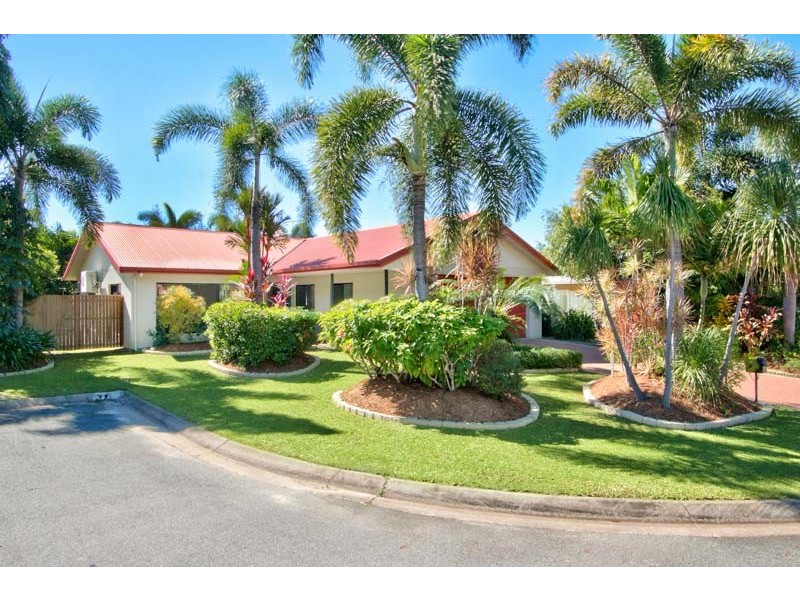 4 Franklin Close, Clifton Beach QLD 4879