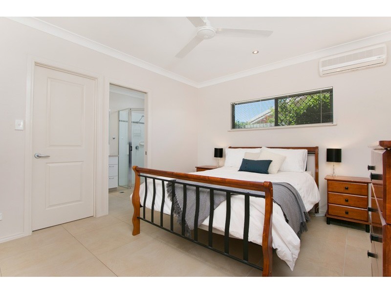 4 Franklin Close, Clifton Beach QLD 4879
