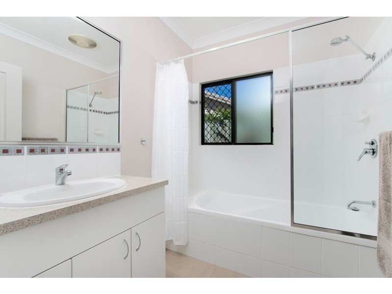 4 Franklin Close, Clifton Beach QLD 4879
