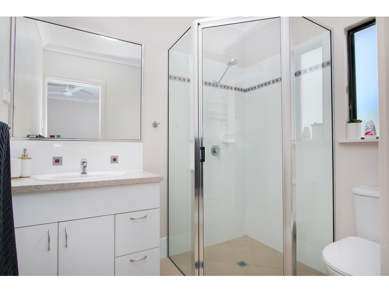 4 Franklin Close, Clifton Beach QLD 4879