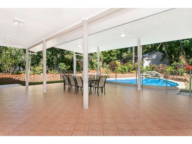 2 Collett Close, Kewarra Beach QLD 4879