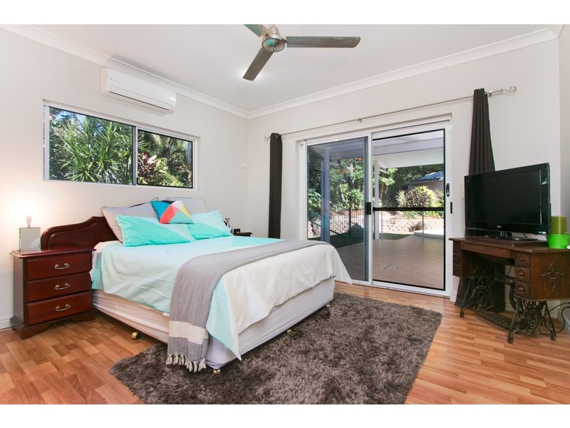 2 Collett Close, Kewarra Beach QLD 4879