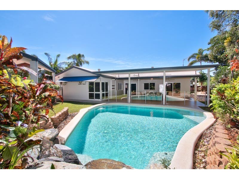 2 Collett Close, Kewarra Beach QLD 4879