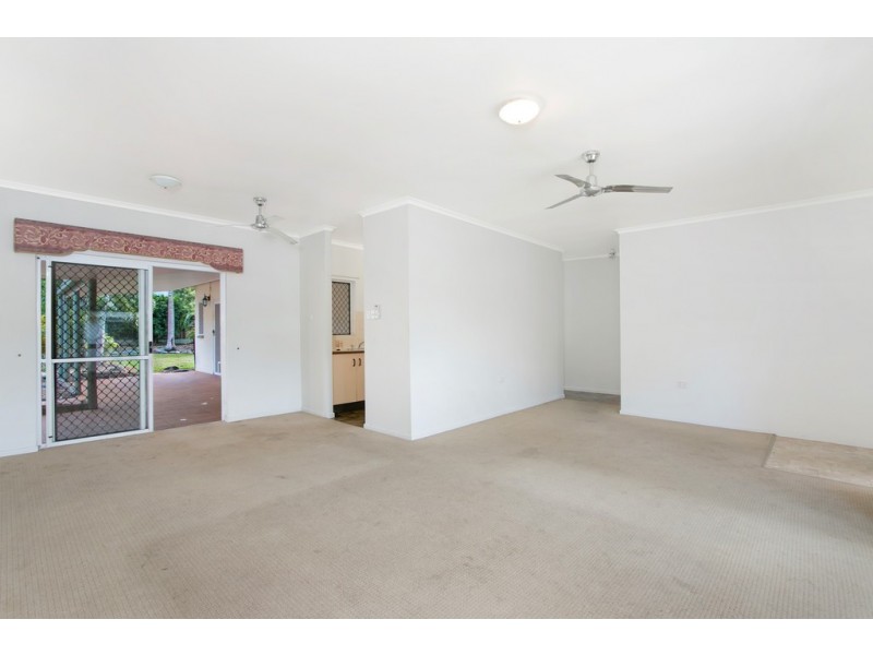 15 Limpet Close, Trinity Beach QLD 4879