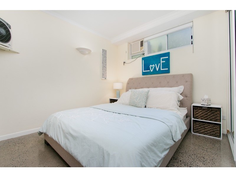 1/49 Vasey Esplanade, Trinity Beach QLD 4879