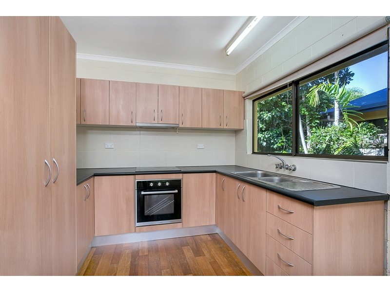2/4 Agincourt Close, Clifton Beach QLD 4879