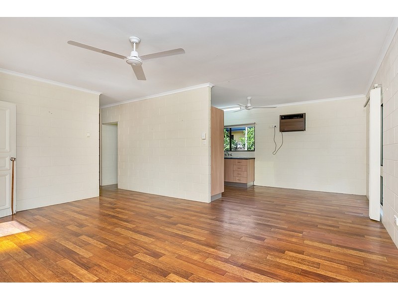 2/4 Agincourt Close, Clifton Beach QLD 4879