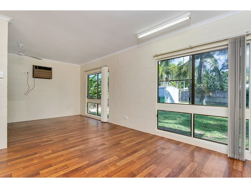 2/4 Agincourt Close, Clifton Beach QLD 4879
