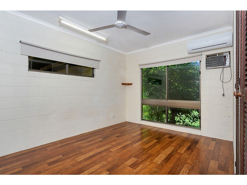 2/4 Agincourt Close, Clifton Beach QLD 4879