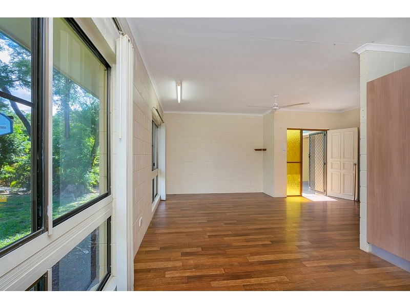 2/4 Agincourt Close, Clifton Beach QLD 4879