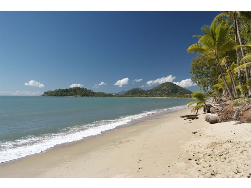 2/4 Agincourt Close, Clifton Beach QLD 4879