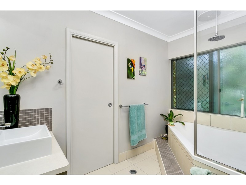 2 Fan Palm Place, Kuranda QLD 4881