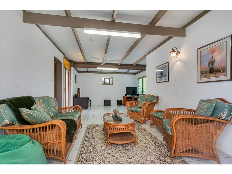 12 Duignan Street, Whitfield QLD 4870