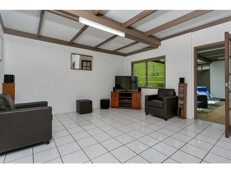 12 Duignan Street, Whitfield QLD 4870