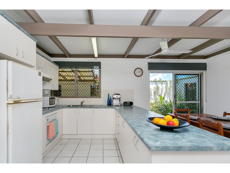 12 Duignan Street, Whitfield QLD 4870