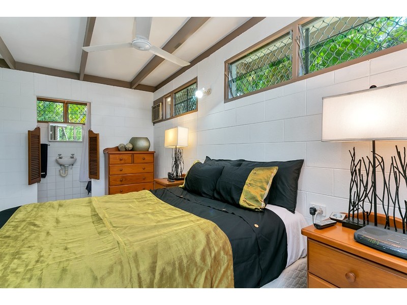 12 Duignan Street, Whitfield QLD 4870