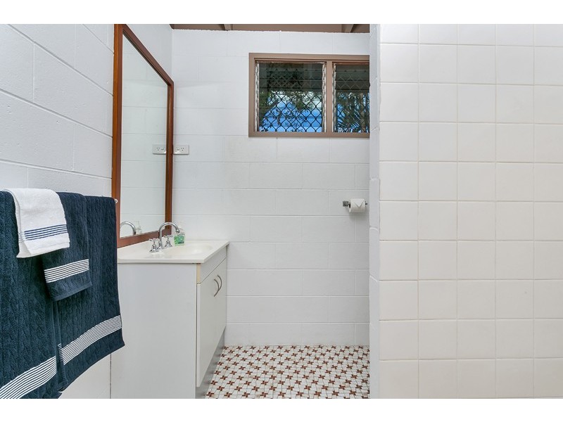 12 Duignan Street, Whitfield QLD 4870