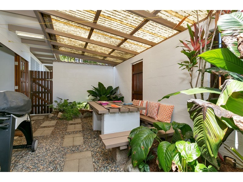 12 Duignan Street, Whitfield QLD 4870