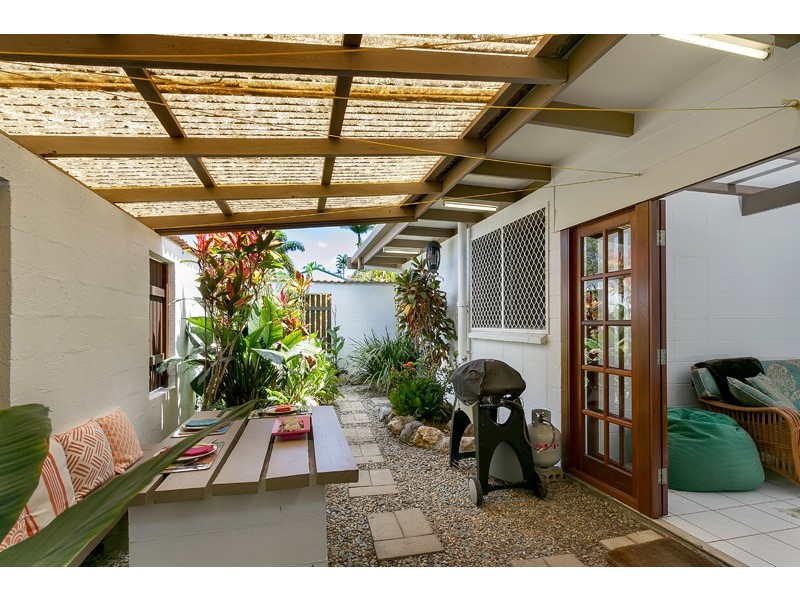 12 Duignan Street, Whitfield QLD 4870