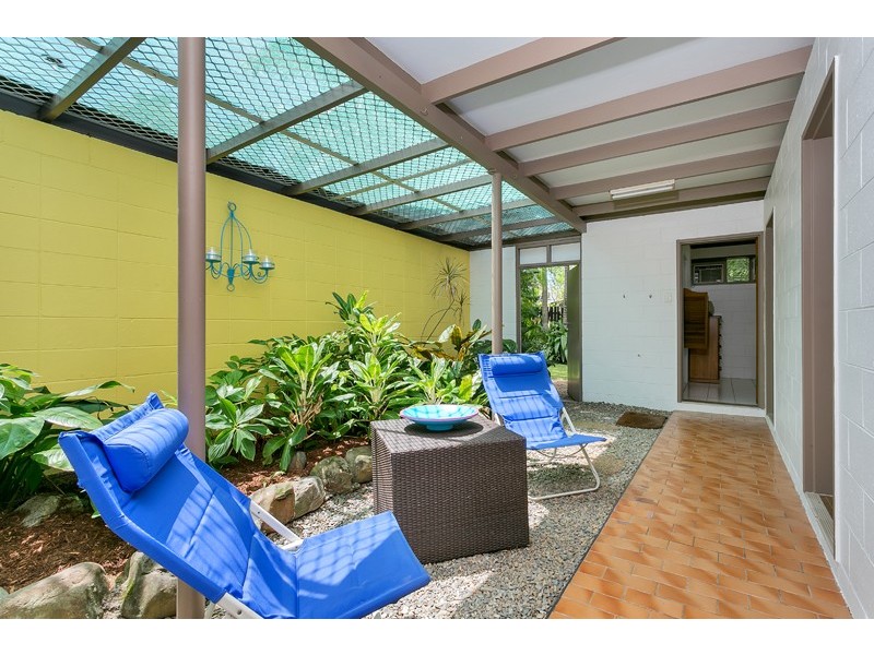 12 Duignan Street, Whitfield QLD 4870