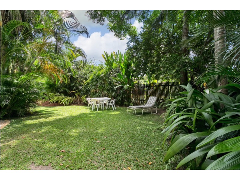 12 Duignan Street, Whitfield QLD 4870