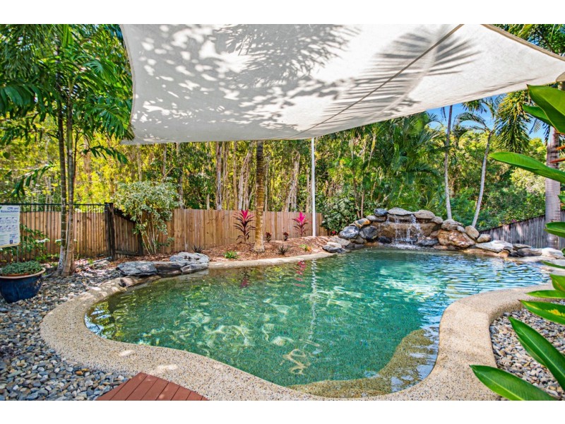 26 Trivia Street, Palm Cove QLD 4879