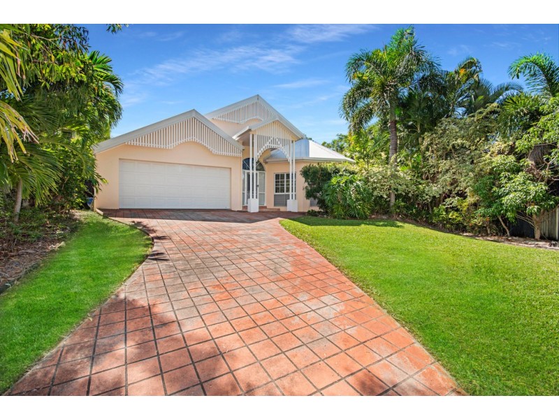 26 Trivia Street, Palm Cove QLD 4879