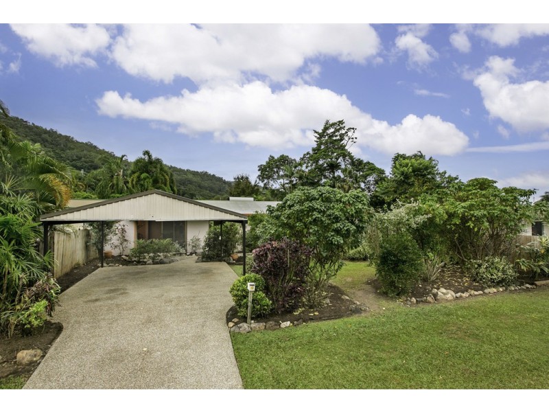 10 Wyuna Drive, Caravonica QLD 4878