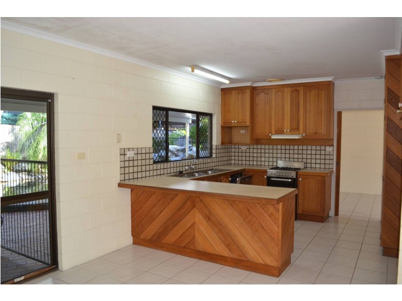 17 Saint Crispin, Clifton Beach QLD 4879