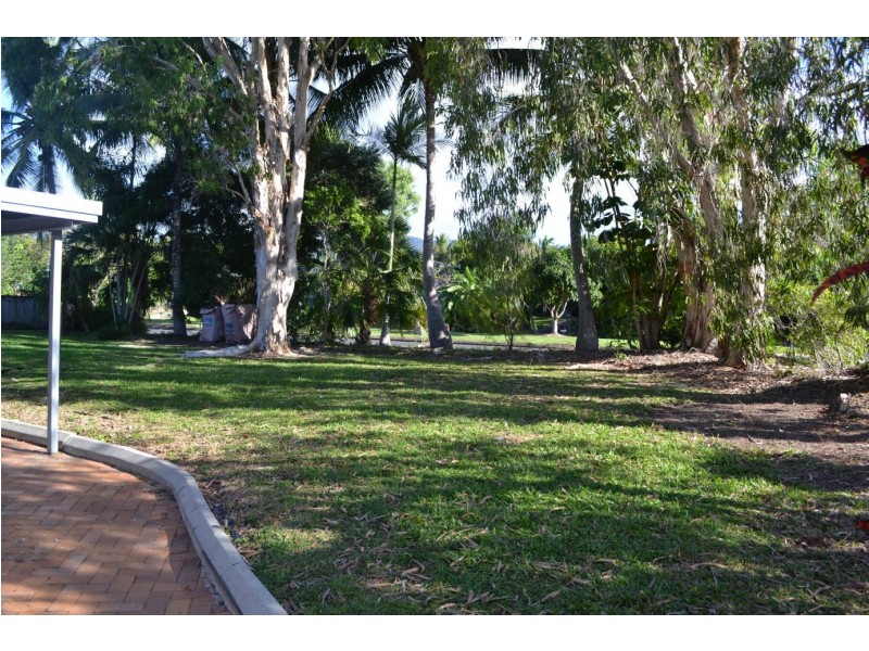 17 Saint Crispin, Clifton Beach QLD 4879