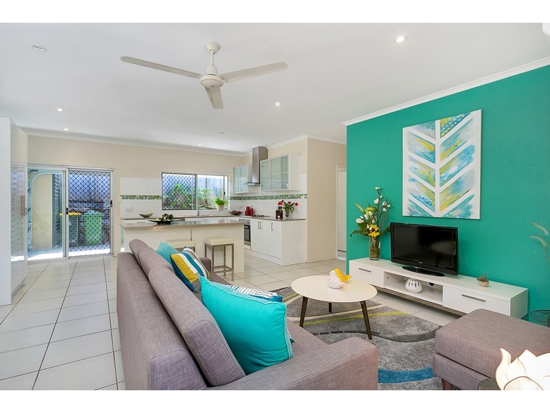 8 Jilbar Close, Caravonica QLD 4878