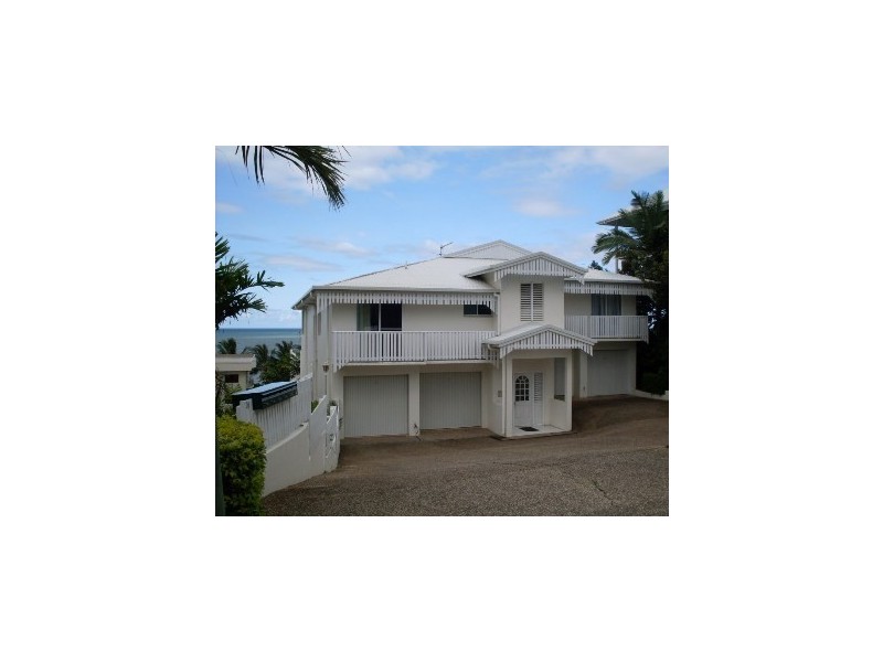 2/24 Moore Street, Trinity Beach QLD 4879