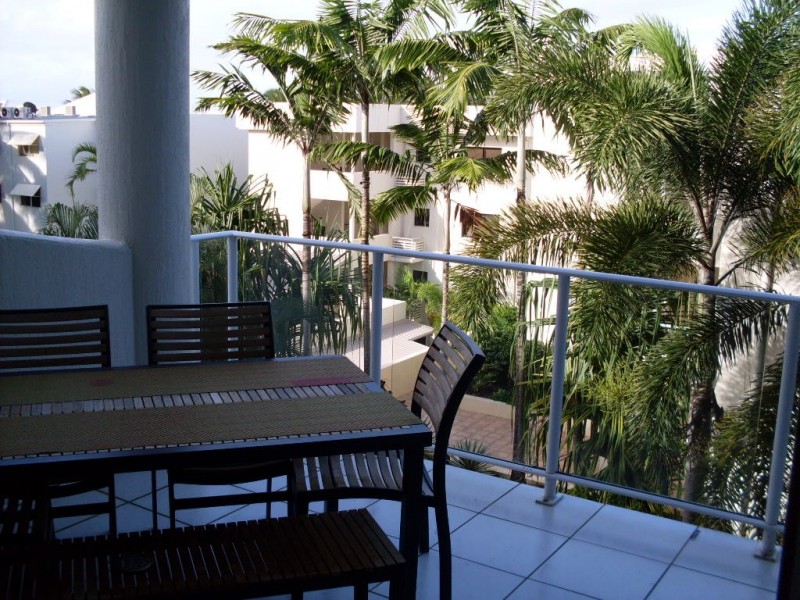 2/24 Moore Street, Trinity Beach QLD 4879